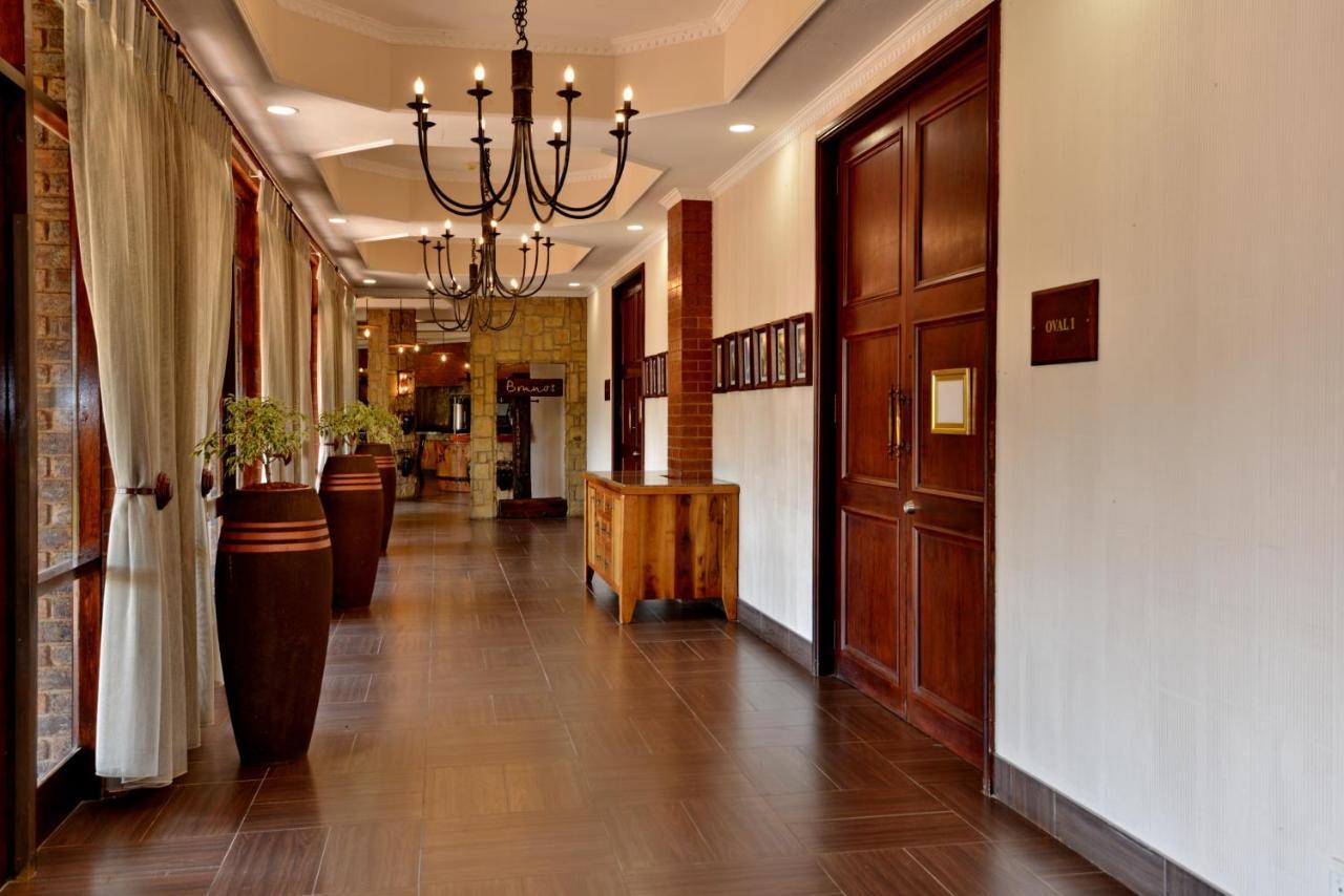 The Centurion Hotel Exterior foto