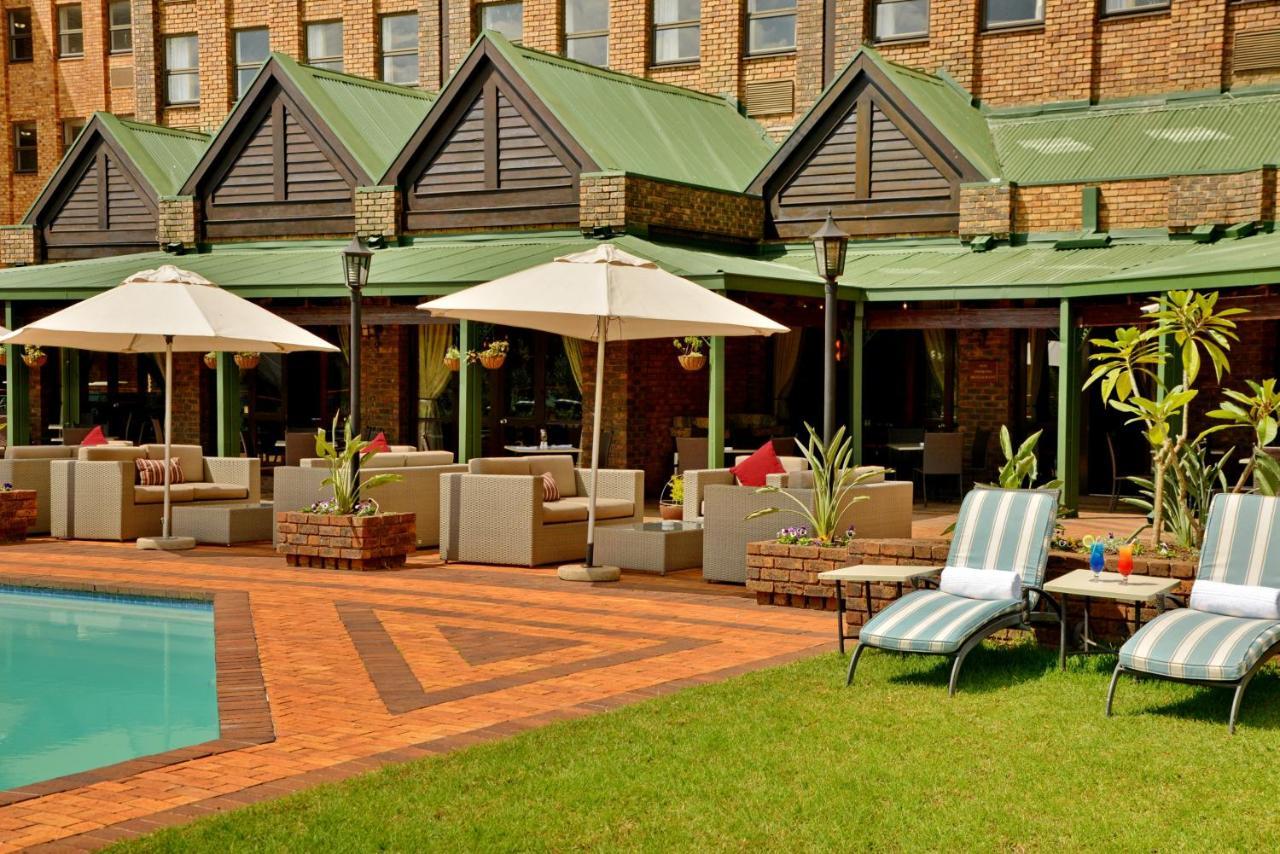 The Centurion Hotel Exterior foto