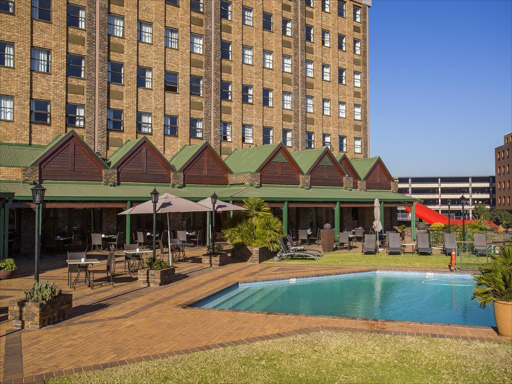 The Centurion Hotel Exterior foto