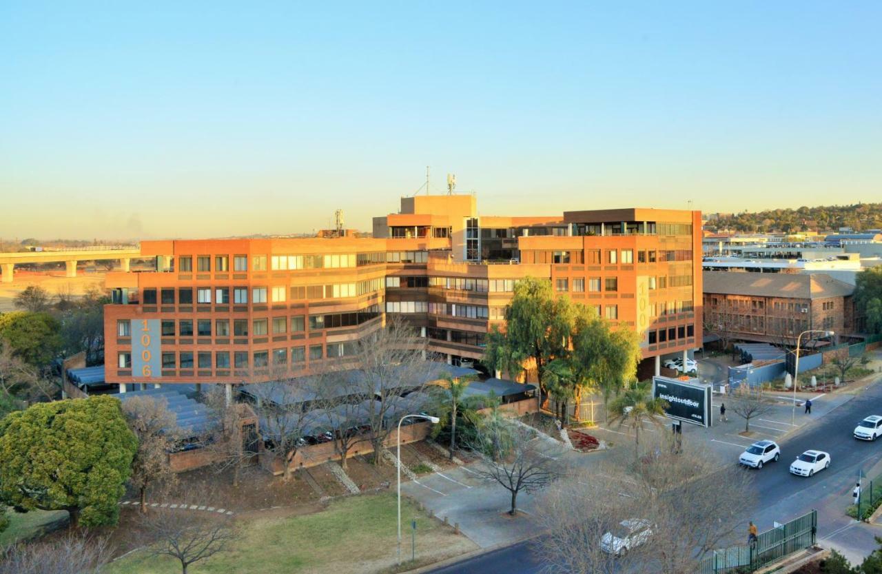 The Centurion Hotel Exterior foto